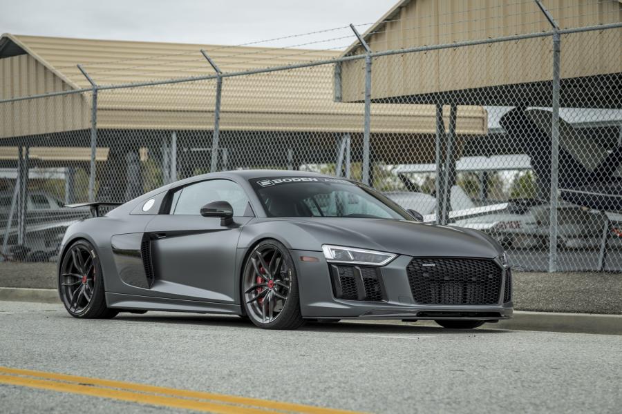  Audi R8 VRS by Vorsteiner 2017 года  (фото 1 из 31)